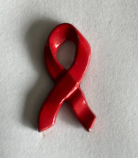 Pin ruban rouge d'occasion  Aizenay