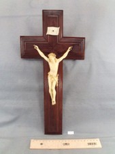 Crucifix christ sculpté d'occasion  Huelgoat