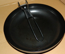 Usado, Frigideira antiaderente Coleman 9 1/2" ~ Usada ~ Alça dobrável ~ Mochila comprar usado  Enviando para Brazil