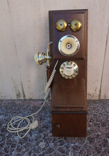 Antico telefono muro usato  Matera