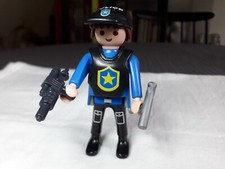 Playmobil policier casquette d'occasion  Paris XIII