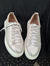 Mode pelle white for sale  DRIFFIELD