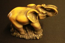 Petit elephant resine d'occasion  Beaune