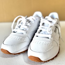 Reebok women 7.5 for sale  Temple