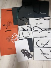 Sacola de presente de compras de papel marca de luxo HERMES CHANEL Valextra comprar usado  Enviando para Brazil