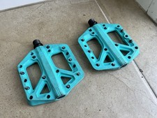 Conjunto de pedais plataforma carimbo Crank Brothers azul neon rolamentos selados mountain bike comprar usado  Enviando para Brazil