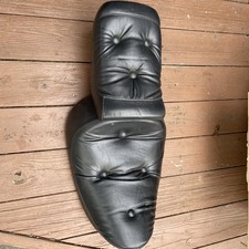 Usado, Harley Sportster 2 Up Travesseiro Assento Largo 1984-2003 Evo Stock Genuíno Grande Fabricante de Equipamento Original comprar usado Usado, Harley Sportster 2 Up Travesseiro Assento Largo 1984-2003 Evo Stock Genuíno Grande Fabricante de Equipamento Original comprar usado  Enviando para Brazil