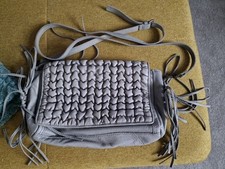 Handtasche umhängetasche dame gebraucht kaufen Handtasche umhängetasche dame gebraucht kaufen  Magdeburg
