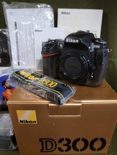 Usado, Câmera Digital SLR Nikon D300 Corpo Preto 12.3MP com Caixa Nova Na Caixa comprar usado Usado, Câmera Digital SLR Nikon D300 Corpo Preto 12.3MP com Caixa Nova Na Caixa comprar usado  Enviando para Brazil