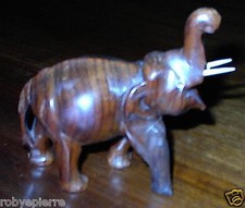 Elefante legno intagliato usato  Milano