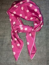 Foulard soie rose d'occasion  Choisy-le-Roi