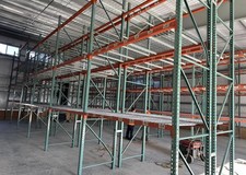 Industrial pallet racking for sale  Attleboro