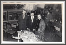Universidade de medicina anatomia autópsia esqueleto ossos post mortem foto antiga original, usado comprar usado  Enviando para Brazil