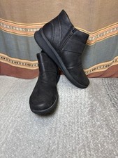 Size clarks women for sale  Saint Charles