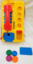 Brinquedo antigo Playskool Play Pay Phone #338 (1995) - COMPLETO com moedas e cartão comprar usado Brinquedo antigo Playskool Play Pay Phone #338 (1995) - COMPLETO com moedas e cartão comprar usado  Enviando para Brazil