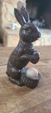 Estatueta cera realista coelhinho da Páscoa chocolate falso com cesta de ovos 5" comprar usado  Enviando para Brazil
