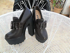 Lotto scarpe moda usato  Viagrande