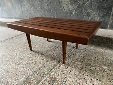 Mesa de centro vintage ripada de madeira meados do século era espacial baixo design meados do século comprar usado  Enviando para Brazil