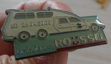 Rare pin voiture d'occasion  Charbonnières-les-Varennes