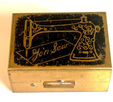 Kit de costura Go'n Sew vintage miniatura bolso metal caixa de latão original 1/12" comprar usado  Enviando para Brazil