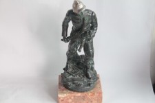 Statue pompier sauvant d'occasion  Seyssel