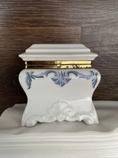 Southern heirloom exclusively for sale  HAYES