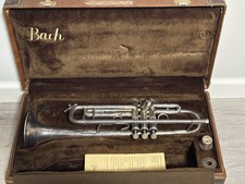 Trompete e estojo vintage 1980s Bach Stradivarius 37 prata Bb comprar usado  Enviando para Brazil