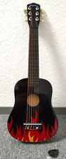 Kindergitarre im fireburst gebraucht kaufen  Hadamar