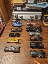 DC Comics Batman Lote De 9 Batmóviles + 3 Otros Vehículos Hot Wheels + Otros segunda mano  Embacar hacia Mexico