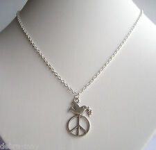 Pingente de corrente Unity Peace Sign and Dove folheado a prata 18" em bolsa de presente comprar usado  Enviando para Brazil