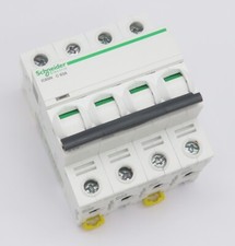 Circuit breaker schneider d'occasion  Expédié en Belgium