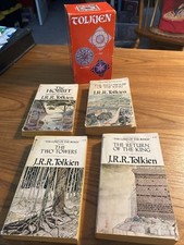 JRR Tolkien Red Boxed Set 4 Volume Lord of the Rings The Hobbit Ballantine 1973 comprar usado  Enviando para Brazil
