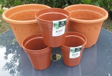 Pots fleurs plastique d'occasion  Pont-Sainte-Maxence