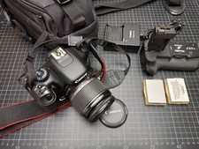 Canon EOS 550D + EF-S 18-55mm IS Zoom Lens + Akkugriff, TESTED, DSLR, Kit, Set, comprar usado  Enviando para Brazil