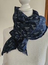 Tuch herzmotiv . gebraucht kaufen  Aschersleben