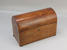 Caixa de cartas antiga em forma de baú de mogno mesa arrumada, usado comprar usado  Enviando para Brazil