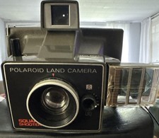Câmera Polaroid Land atiradora quadrada. Livro, estojo, alça e cubos de flash, não testados comprar usado  Enviando para Brazil