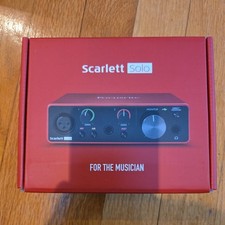 0871 focusrite scarlett d'occasion  Expédié en Belgium