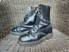 Bottines dr. martens d'occasion  Aubagne
