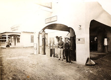 1900–1920's Photo Triangle Tire Co Badger Tire Sales Gas Pumps Lumber Co. comprar usado 1900–1920's Photo Triangle Tire Co Badger Tire Sales Gas Pumps Lumber Co. comprar usado  Enviando para Brazil