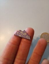 Badge pin broche d'occasion  Dompaire
