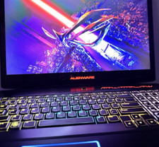 17.3 alienware m17x d'occasion  Expédié en Belgium