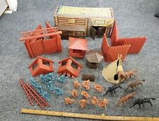 CONJUNTO VINTAGE MARX FORT APACHE COM COWBOYS E ÍNDIOS comprar usado  Enviando para Brazil