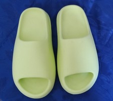 Ciabatte adidas yeezy usato  Torricella