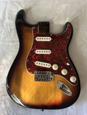 Corpo de guitarra Fender Squier SE Stratocaster carregado ESTADO PERFEITO comprar usado  Enviando para Brazil