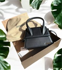 Borsetta hobo jacquemus usato  Riccione