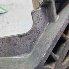 Supporto sostegno staffa usato Supporto sostegno staffa usato  Mineo