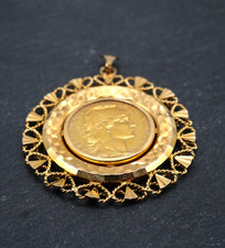 Beau pendentif ajoure d'occasion  Paris XIII