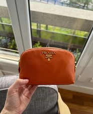 Pouch prada milano usato  Montemarciano