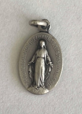 Ancienne medaille religieuse d'occasion  Prades
